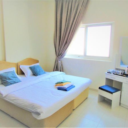 Abu Hail Star Residence - Home Stay Dubai Buitenkant foto